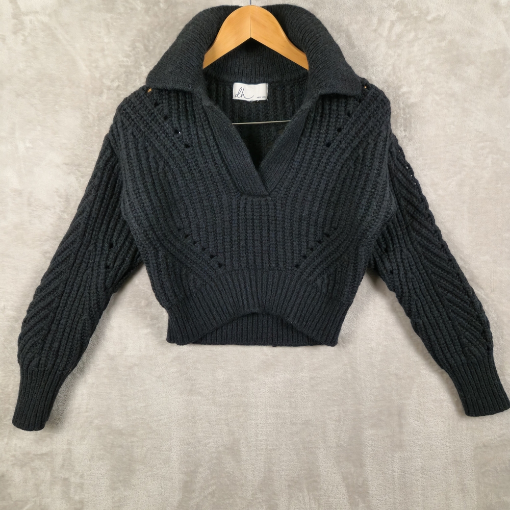 dh NEW YORK Sweater Women's Size XS Black Wool Blend Collared V-Neck